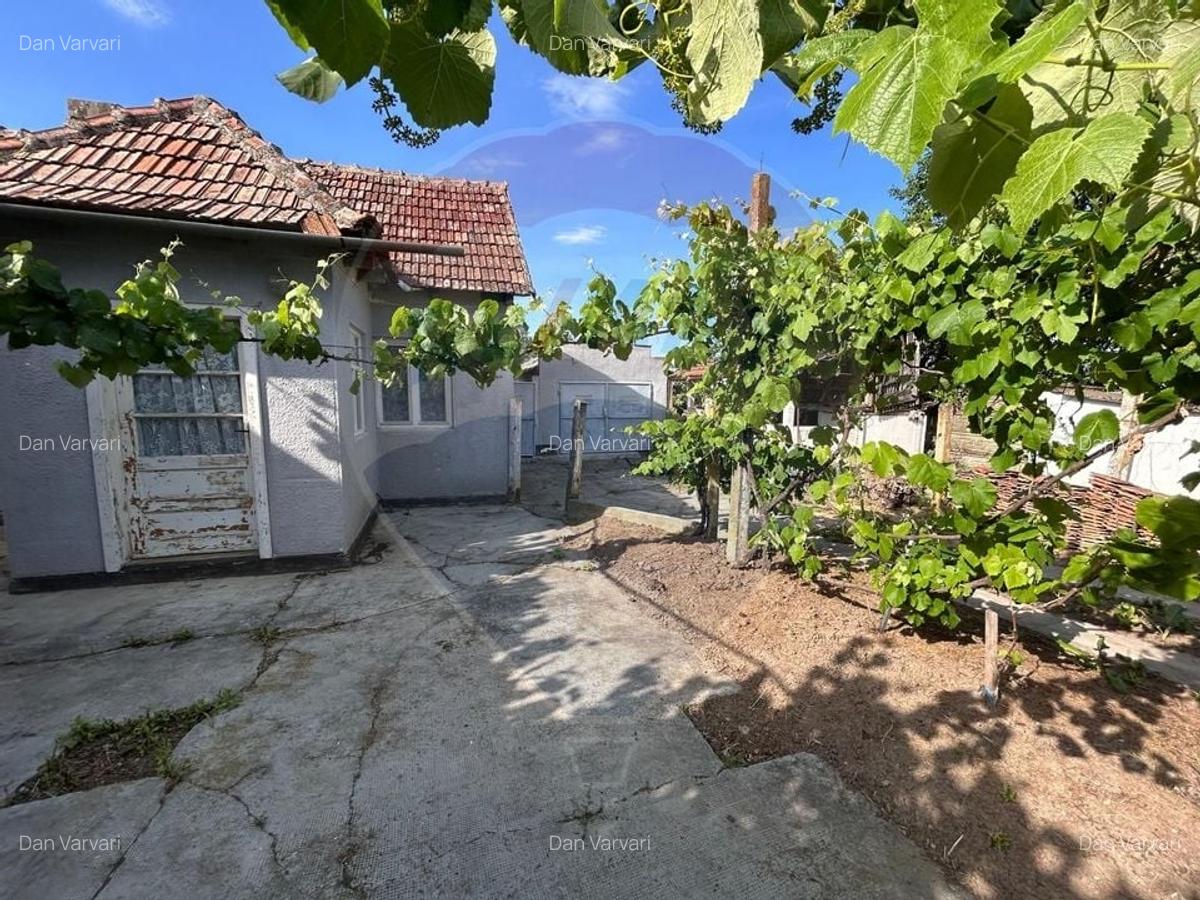 Casă cu 5 camere în Tulca - 2