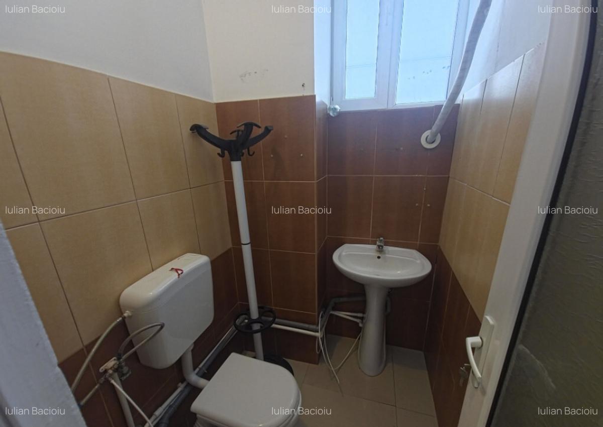 Spa?iu comercial 35 mp zona Stadion Constan?a vad excelen - 3