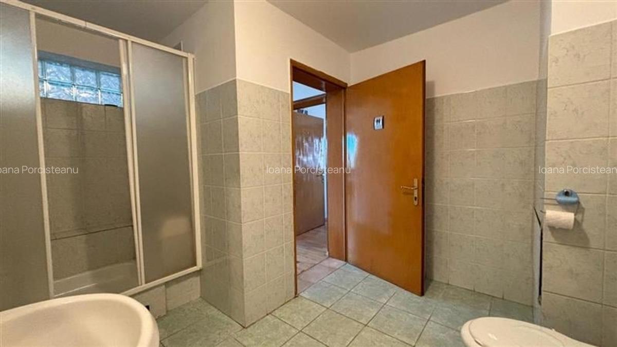 Apartament cu 4 camere semidecomandat în 1 Mai - 12