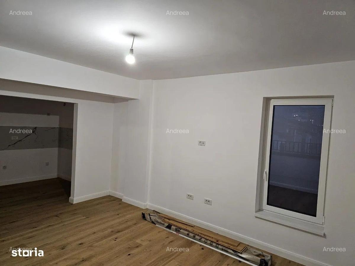Apartament cu 3 camere decomandat în Tractorul - 10