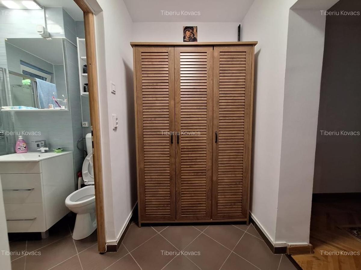 Apartament cu 2 camere semidecomandat în Tractorul - 7