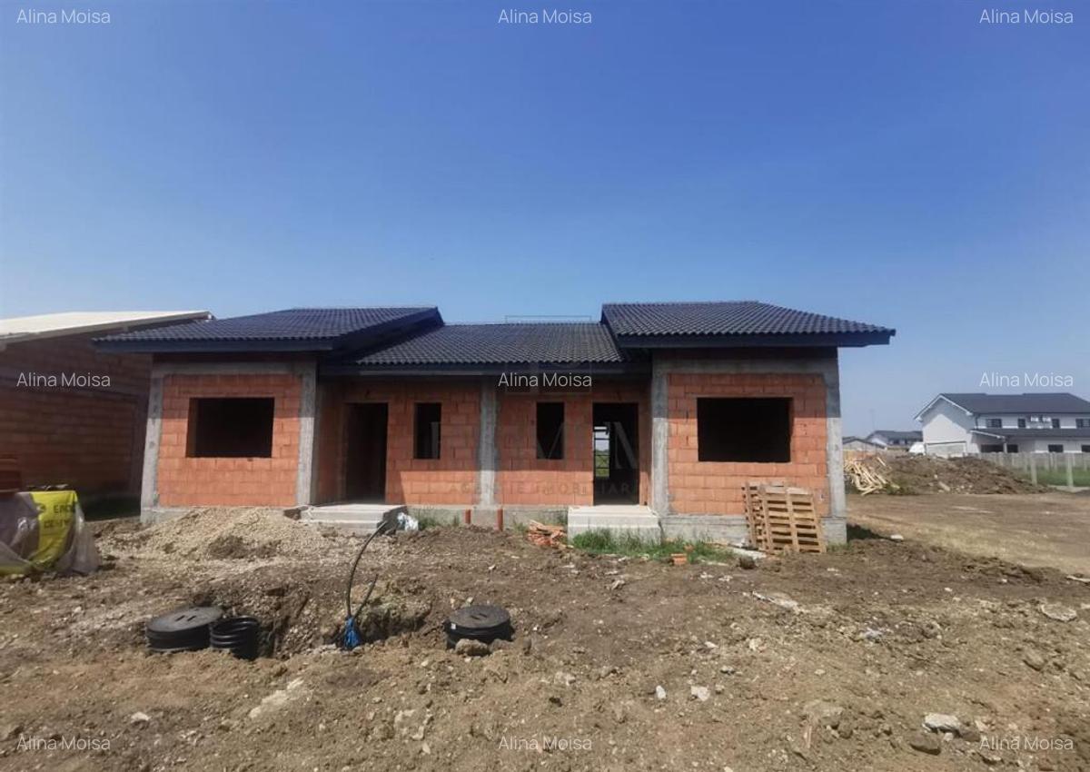 Duplex pe plan - 2 bai - canalizare - personalizare interioa - 7