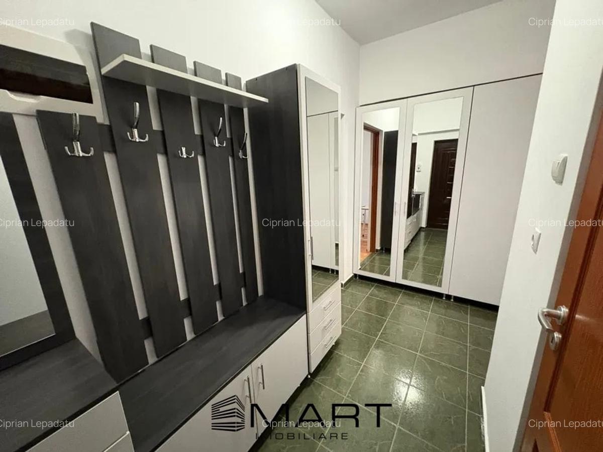 Apartament 2 camere in bloc cu lift, zona Facultatii de Medicina - 1