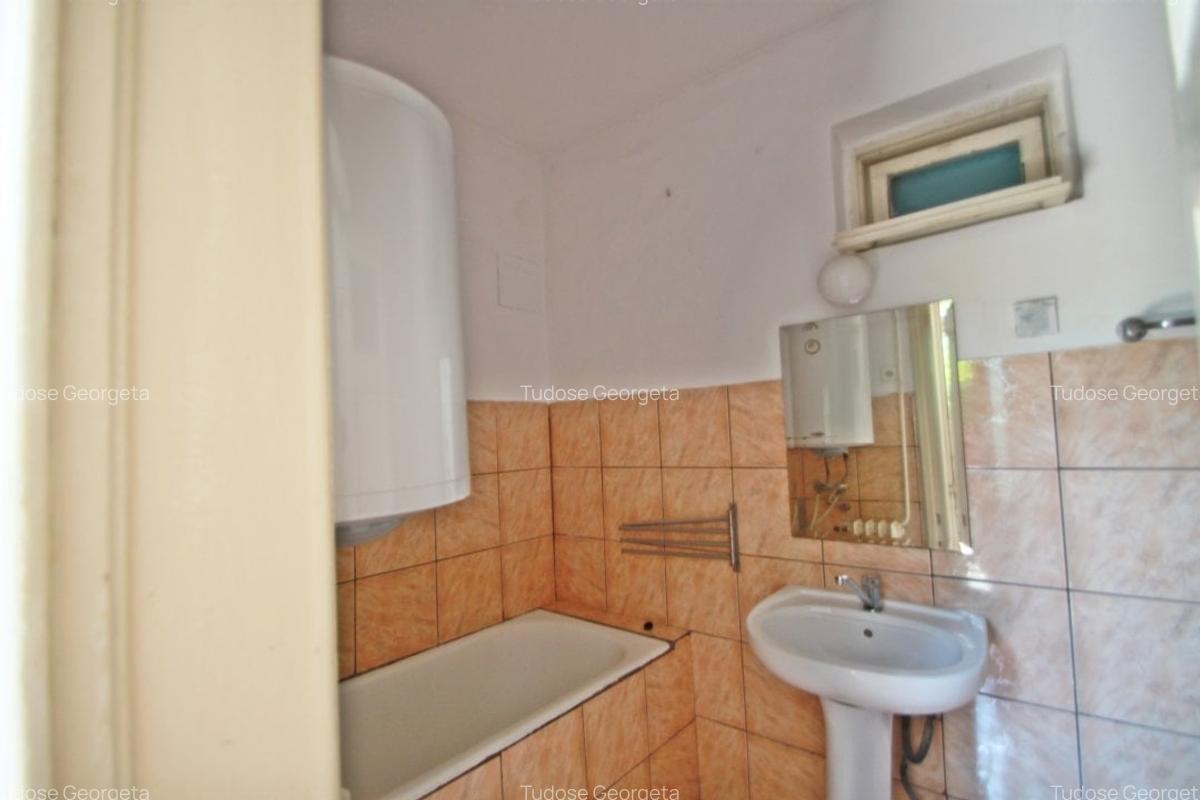 Casă cu 3 camere în Faleza Nord - 9