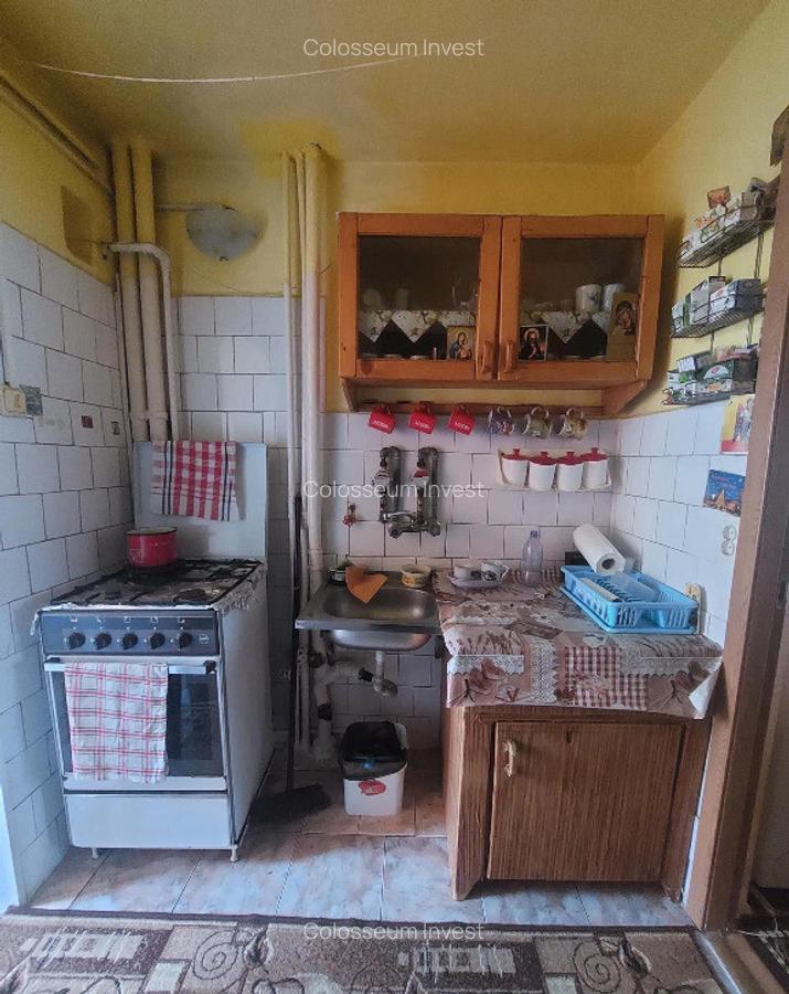 Apartament cu 2 camere, semidecomandat - zona Florilor. - 13