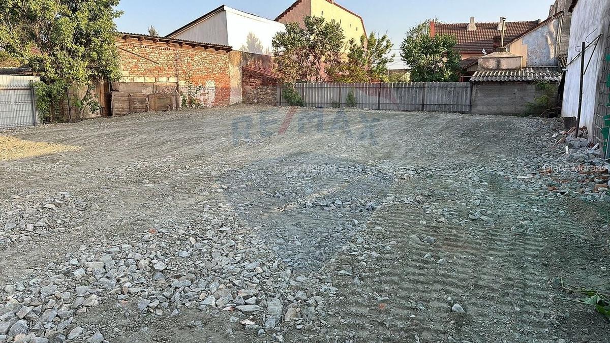 Teren de inchiriat pe strada Cocorilor - 2 Teren de inchiriat pe strada Cocorilor - 2