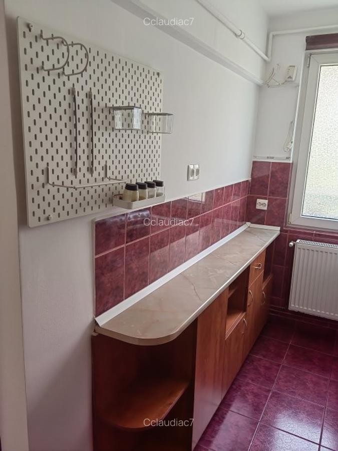 Închiriere garsonieră Hala Traian Sector 2 - 3