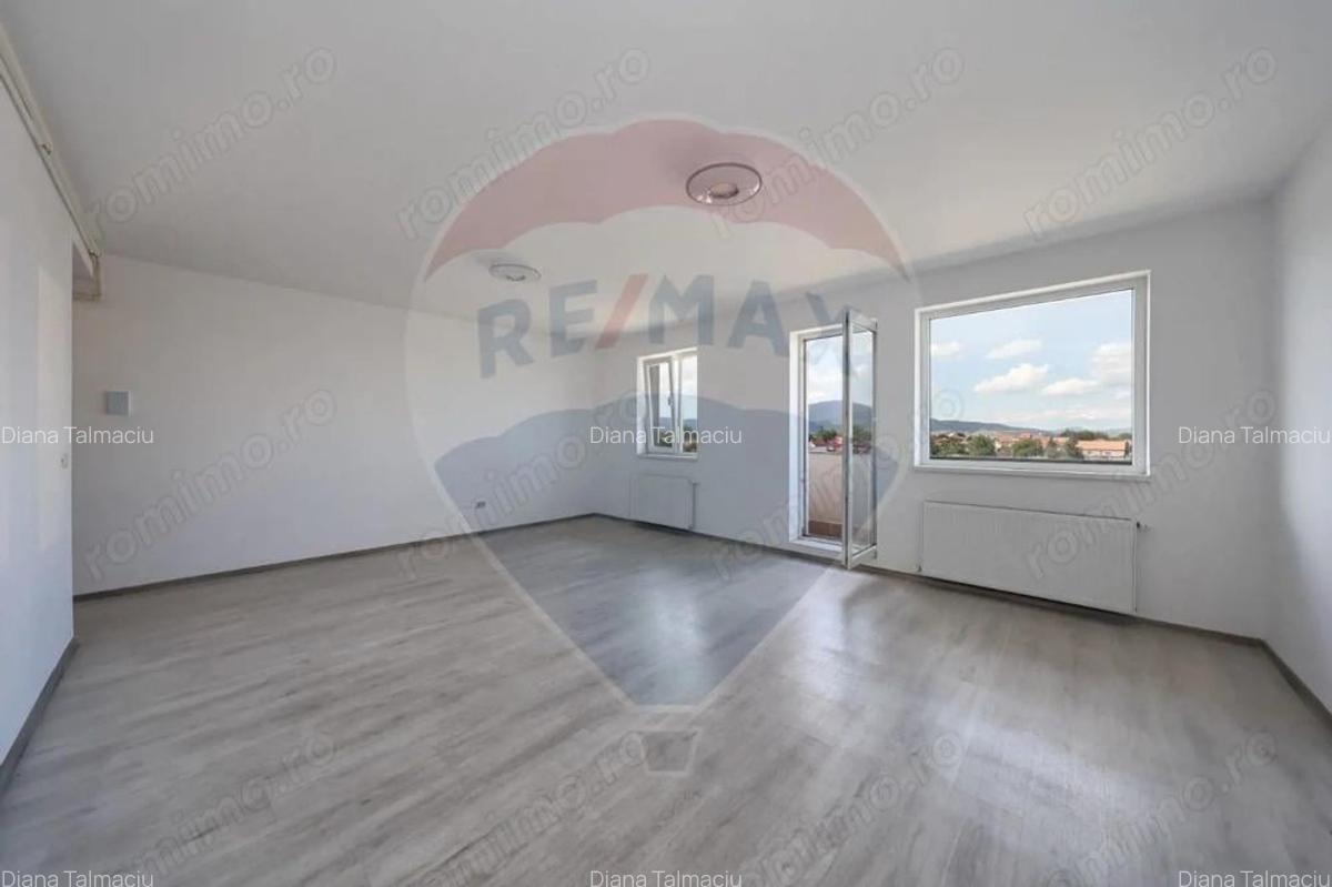 Garsoniera in zona Ghimbav Livada- Comision 0% - 3
