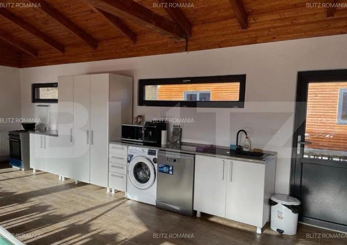 Cabana de vanzare, 10 camere cu baie proprie fiecare, 270 m - 4