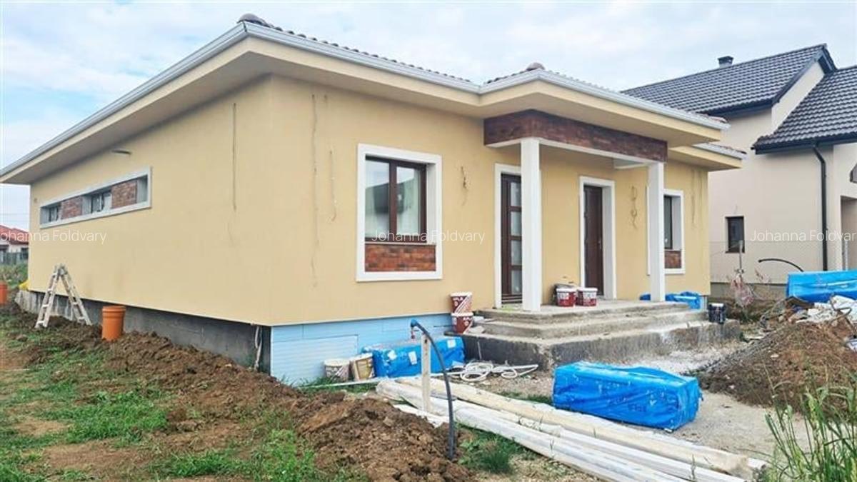 Casă cu 3 camere în Sânandrei - 2