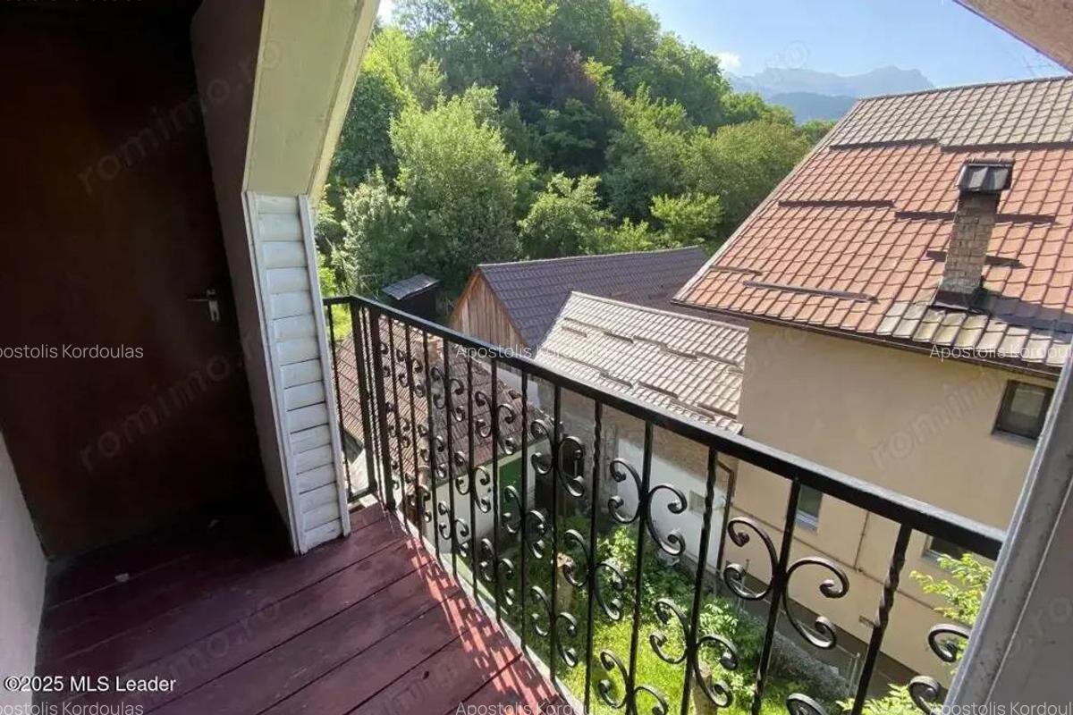 Bran - Casa pe strada Valea Portii. 223 mp, 4 dormitoare - 11