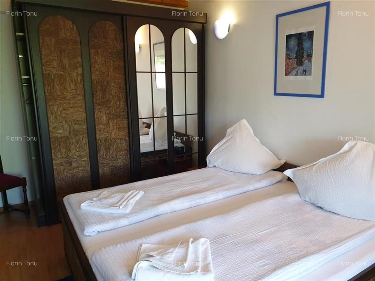 Locatie cu patru anotimpuri intr- o zi, incadrata de 2.350 teren, Bran - Fundata - 4