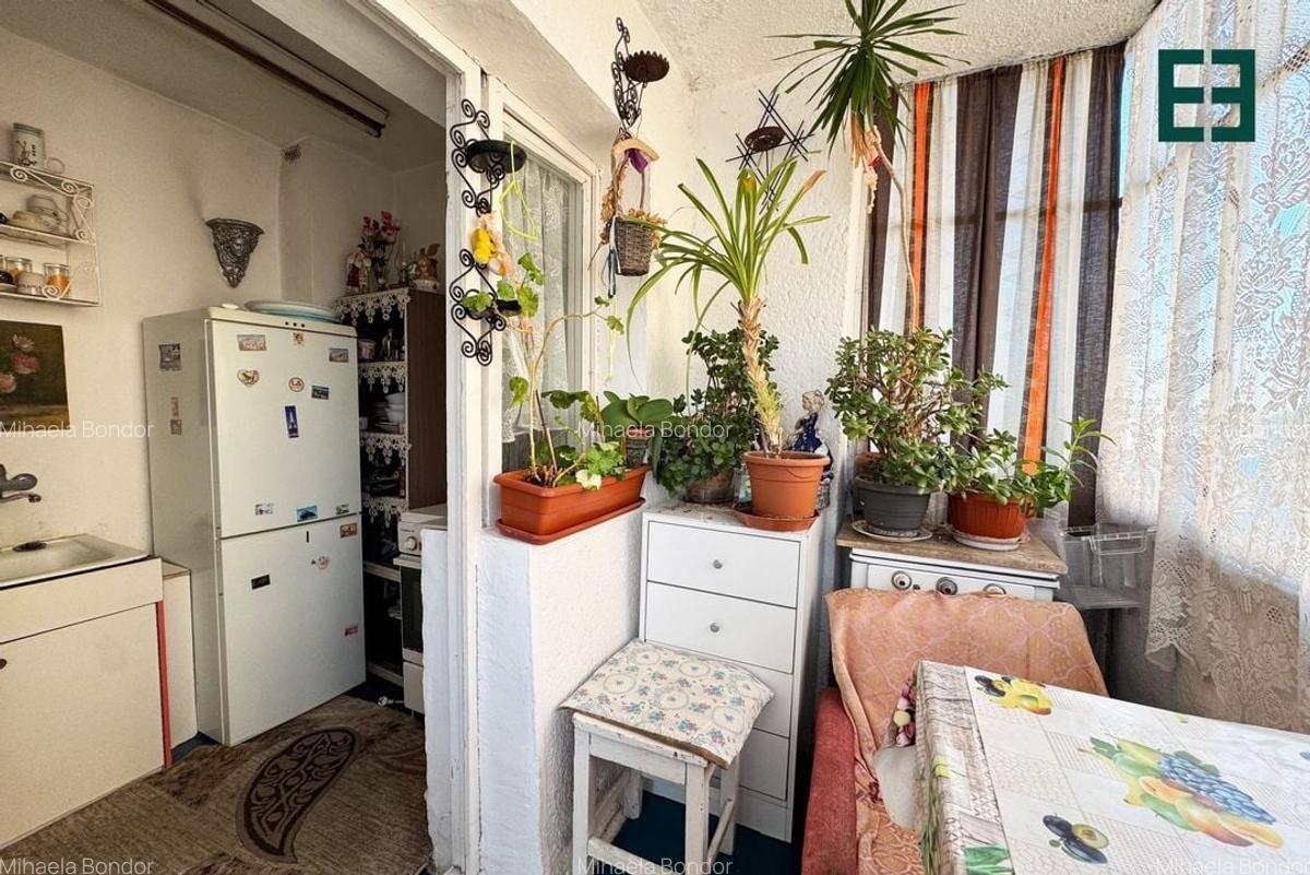 Garsoniera etajul 3 zona Aurel Vlaicu - Arad - 9