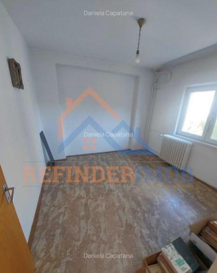 Apartament cu 3 camere decomandat în Drumul Taberei - 5