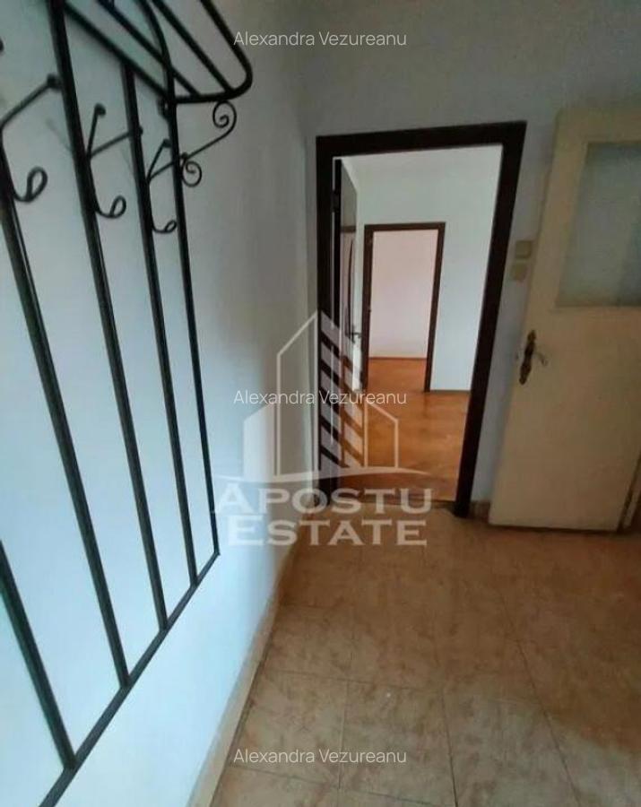 Apartament cu 2 camere, semidecomandat, etajul 2, zona Sa... - 2