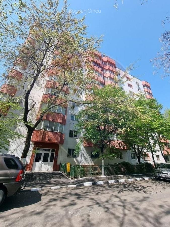 Apartament de inchiriat, 2 camere, 2 bai, zona 13 Septembrie - 12
