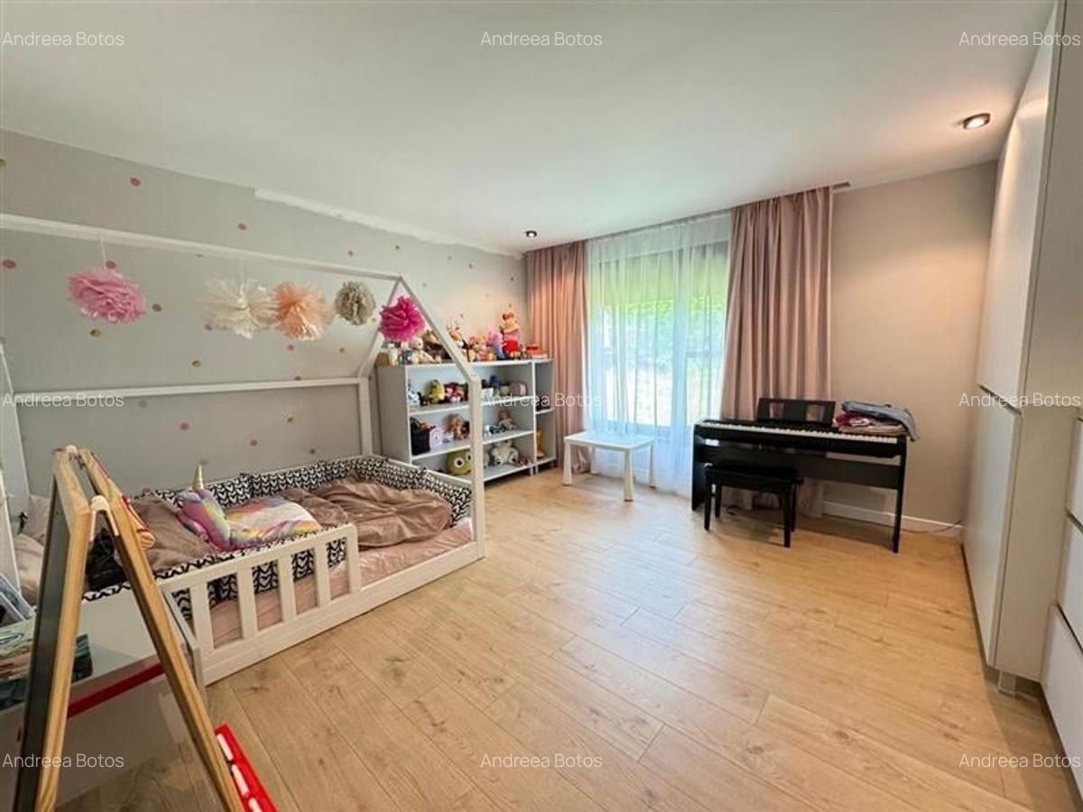 FILM & Tur LIVE!Vila cu arhitectura selecta,  intr- o eleganta oaza de liniste - 19