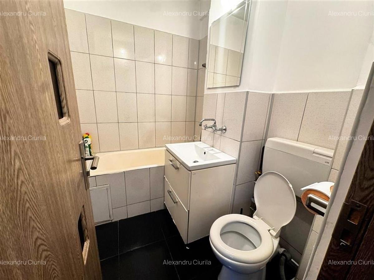 Apartament 3 camere de vânzare în Ploiesti, zona Andrei Muresanu  54 - 11