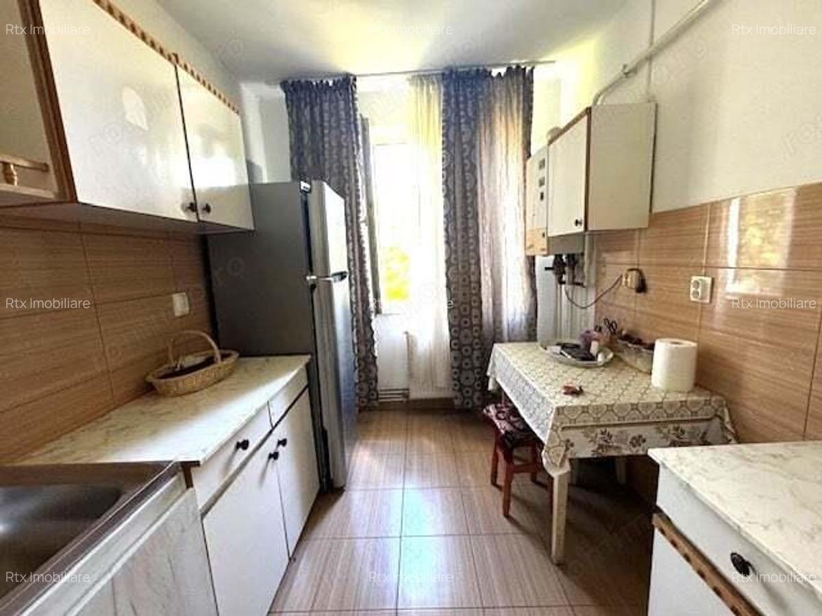 Apartament 3 camere Zona Vacanta - 3