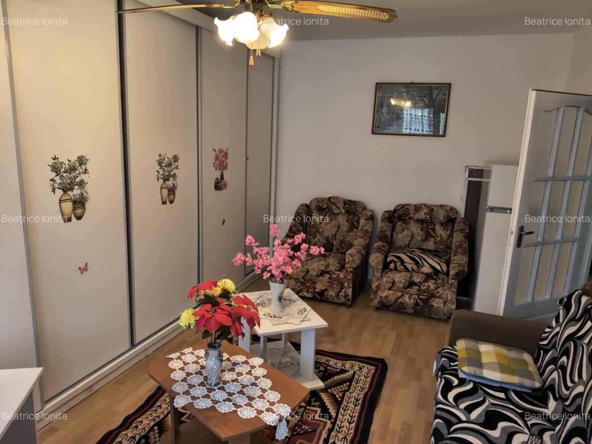 Inchiriere 2 camere separate zona Dristor - Mihai Bravu visavis Kaufland - 2