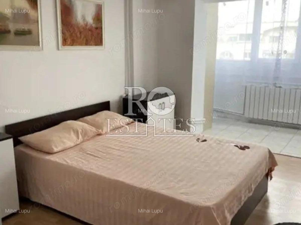 Apartament 3 camere Decebal - 1