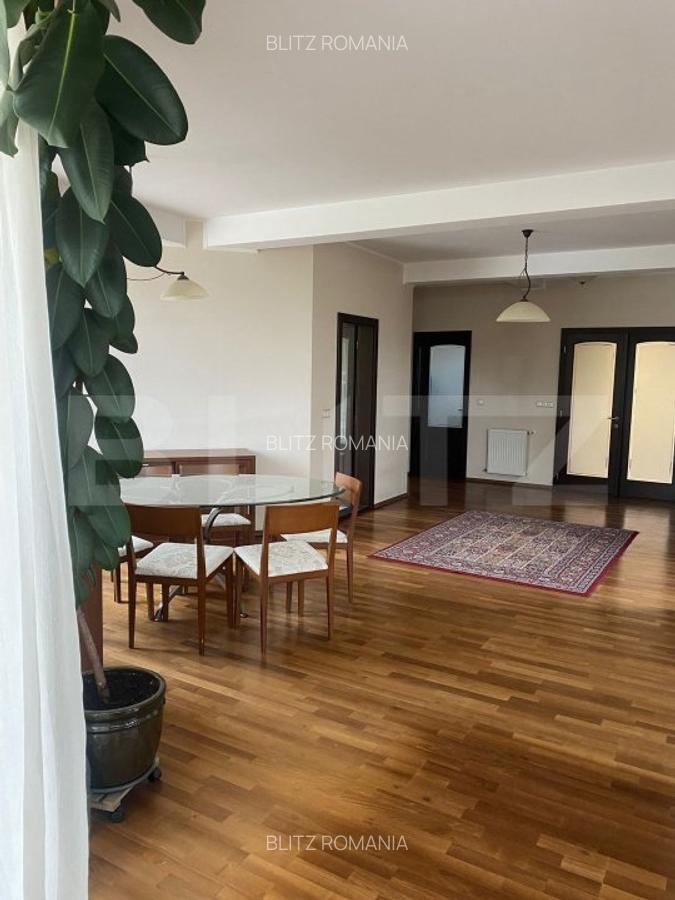 Casa individuala de vanzare, 250 mp utili, teren 1200 mp, zona Unirea - 6