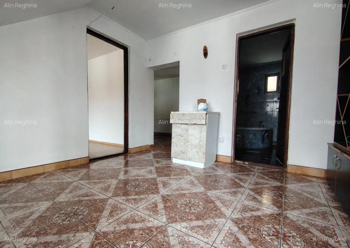 Casa edificata anul 2000 - 7