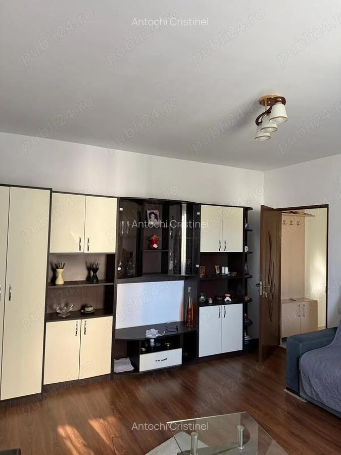 Apartament de vanzare - 4