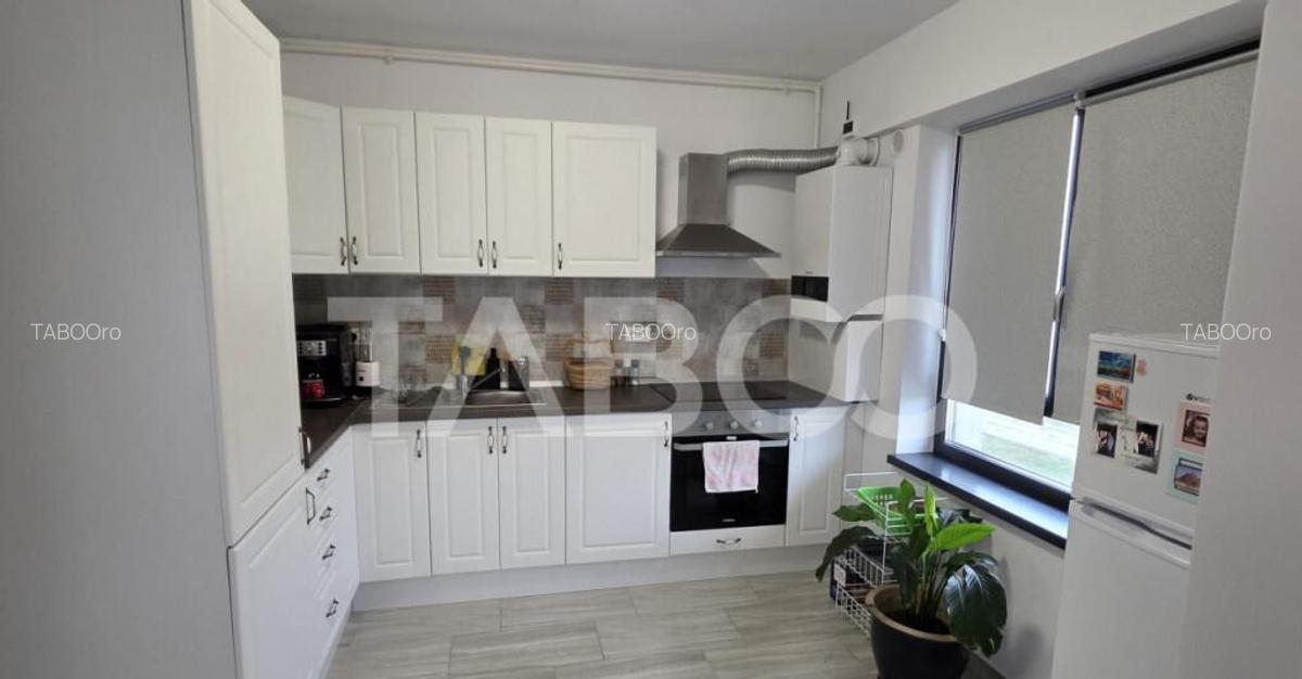 Apartament cu 2 camere la parter de vanzare in Sebes zona Mo - 2