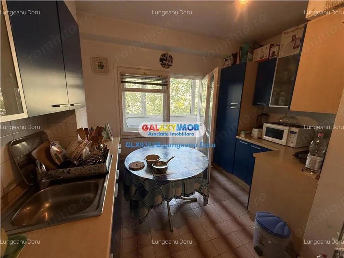 2 camere decomandat, P-ta Alba Iulia, Bd. Burebista - 12