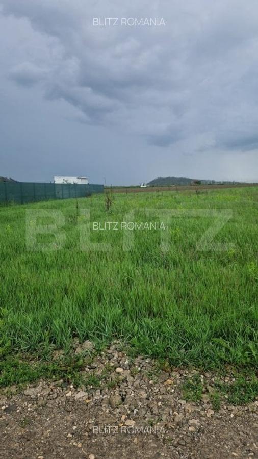 Teren pentru casa intravilan , 800 mp deschidere la drum Bod - 6 Teren pentru casa intravilan , 800 mp deschidere la drum Bod - 6
