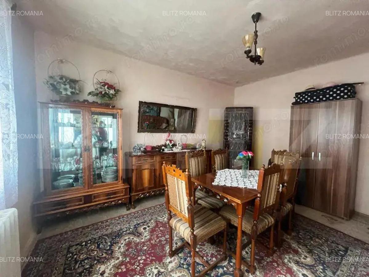 Casa cu 2 camere curte spa?ioasa ?i gradina ingrijita - 5