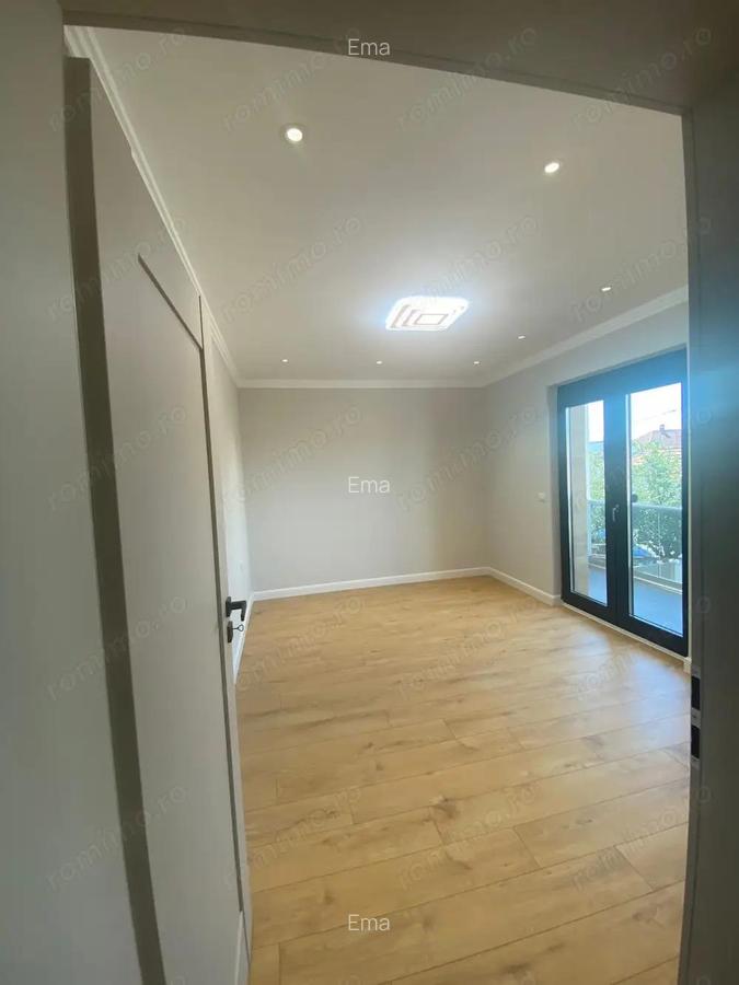 Casa 5 camere LUX Dumbravita - 9