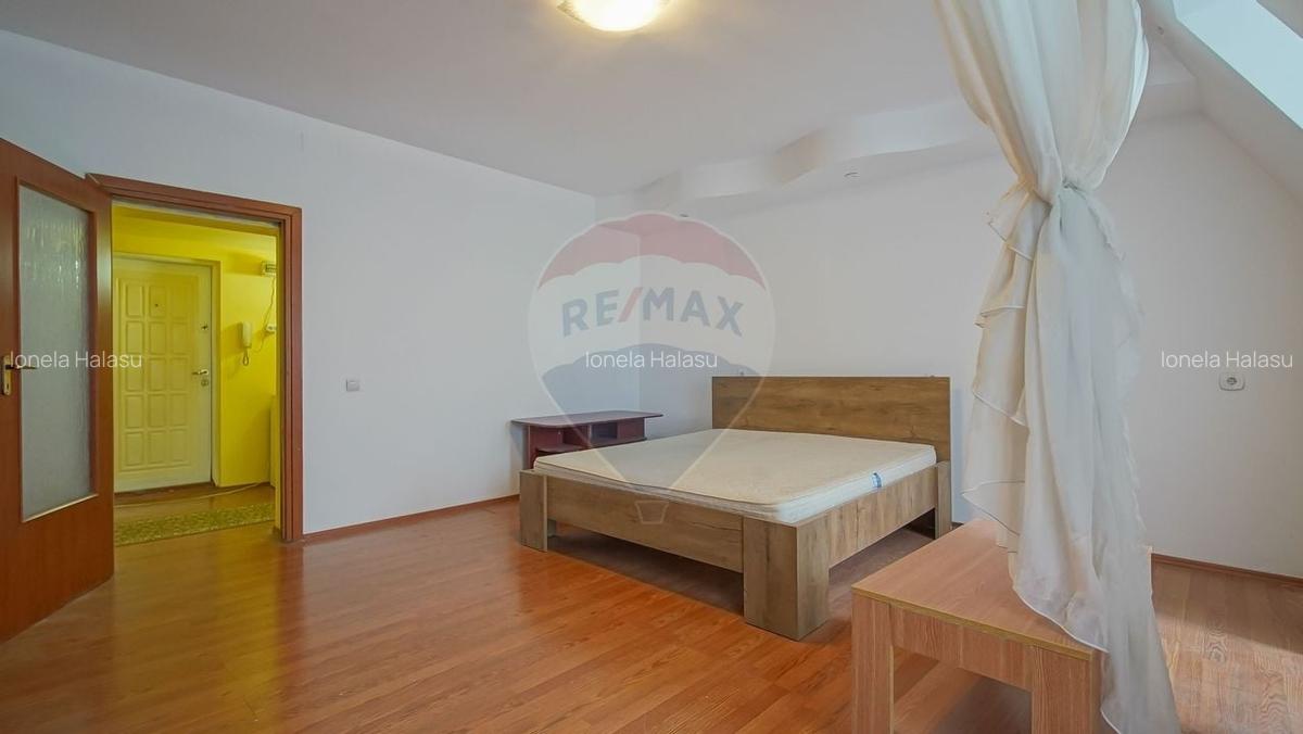 Apartament cu 3 camere decomandat în Centrul Istoric - 3