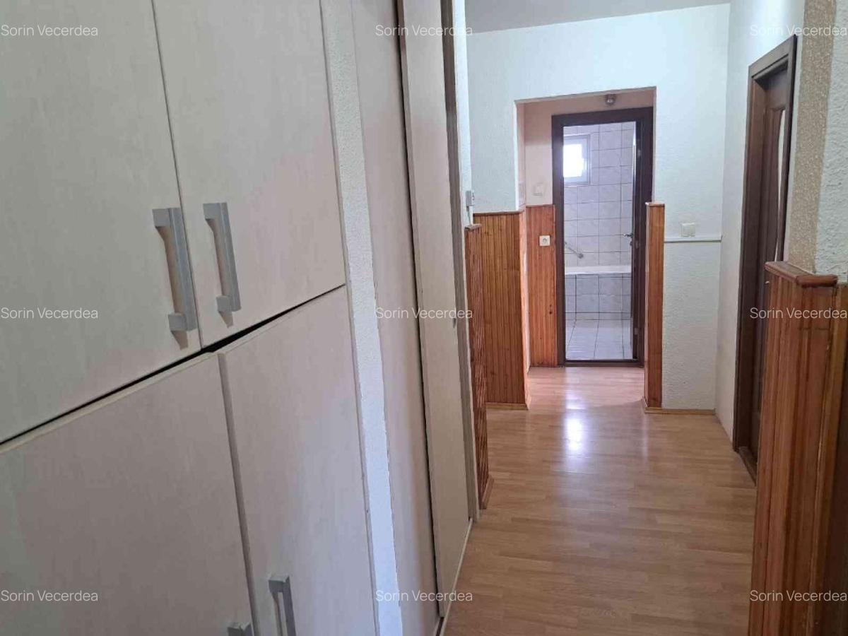 Apartament 4 camere de vanzare - 8