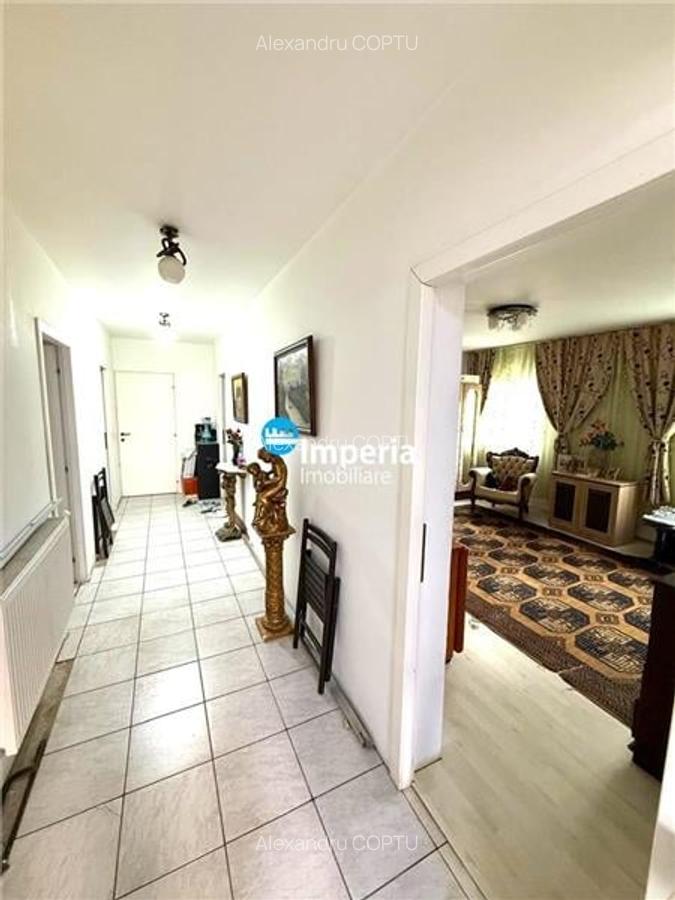 Casa 8 camere, 3 bai, canalizare, 300 teren Tineretului  Lunca Cetatuii - 2