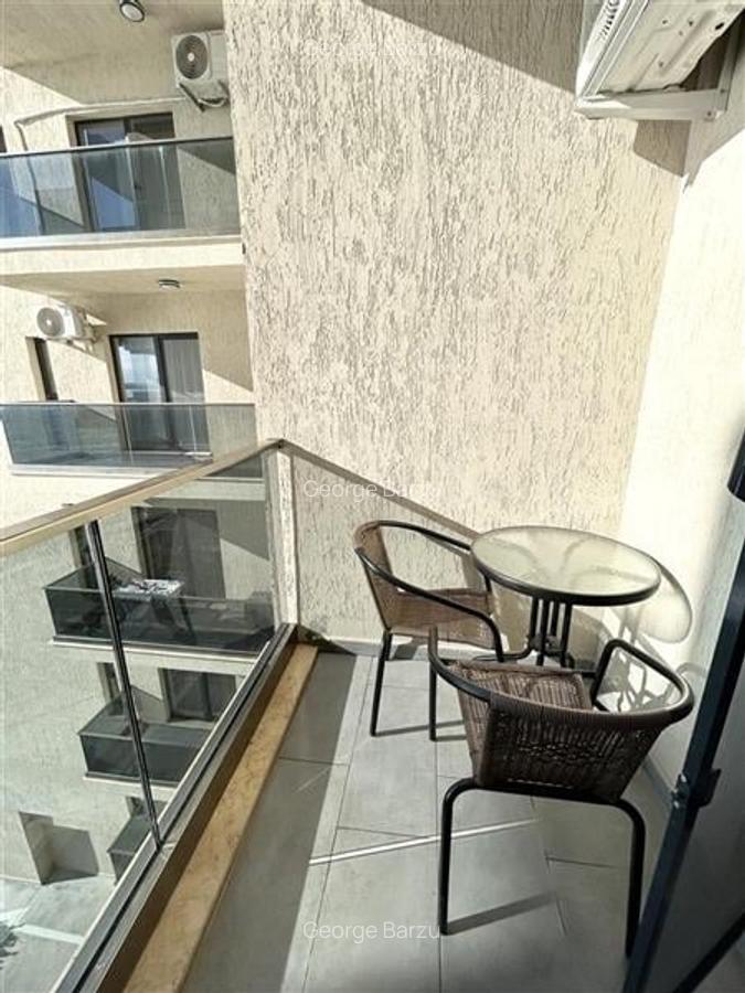 Studio Modern in Solid Residence Butoaie cu Vedere Superba la Lac - 5