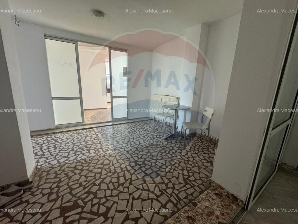Spatiu comercial de 900mp de vanzare in zona Romanesti - 36
