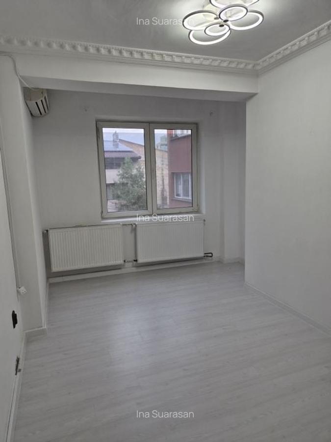 De vânzare Vilă individuala 11 camere curte proprie Parcul Carol - 25