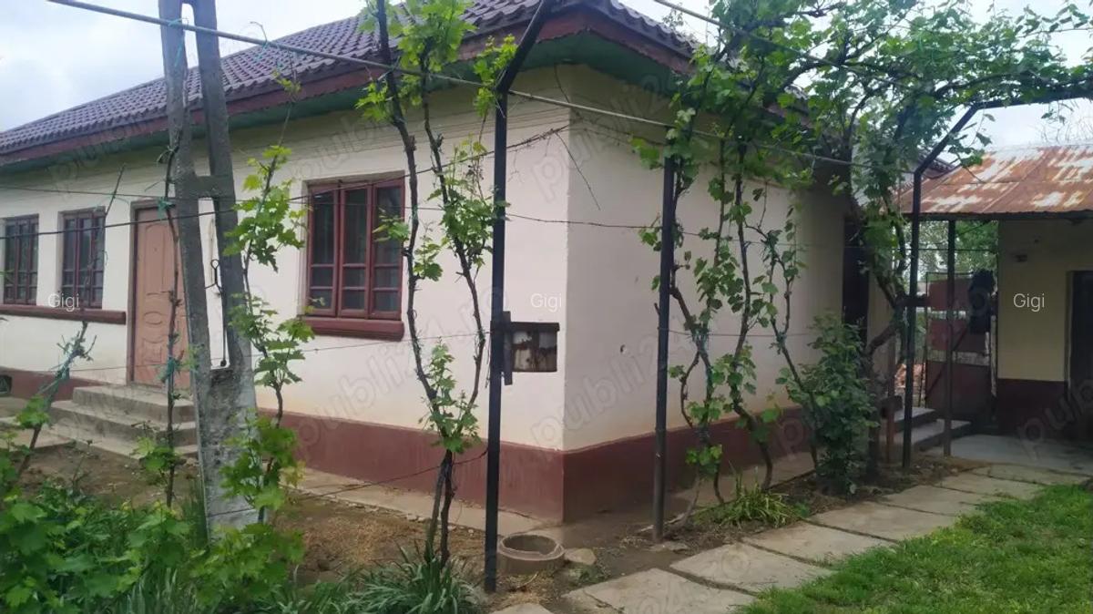 Casa de vanzare in comuna Cosoveni - 3