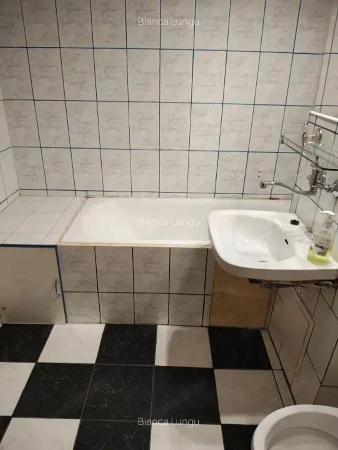 Apartament de 4 camere ( Hol H )-Tractorul - 10