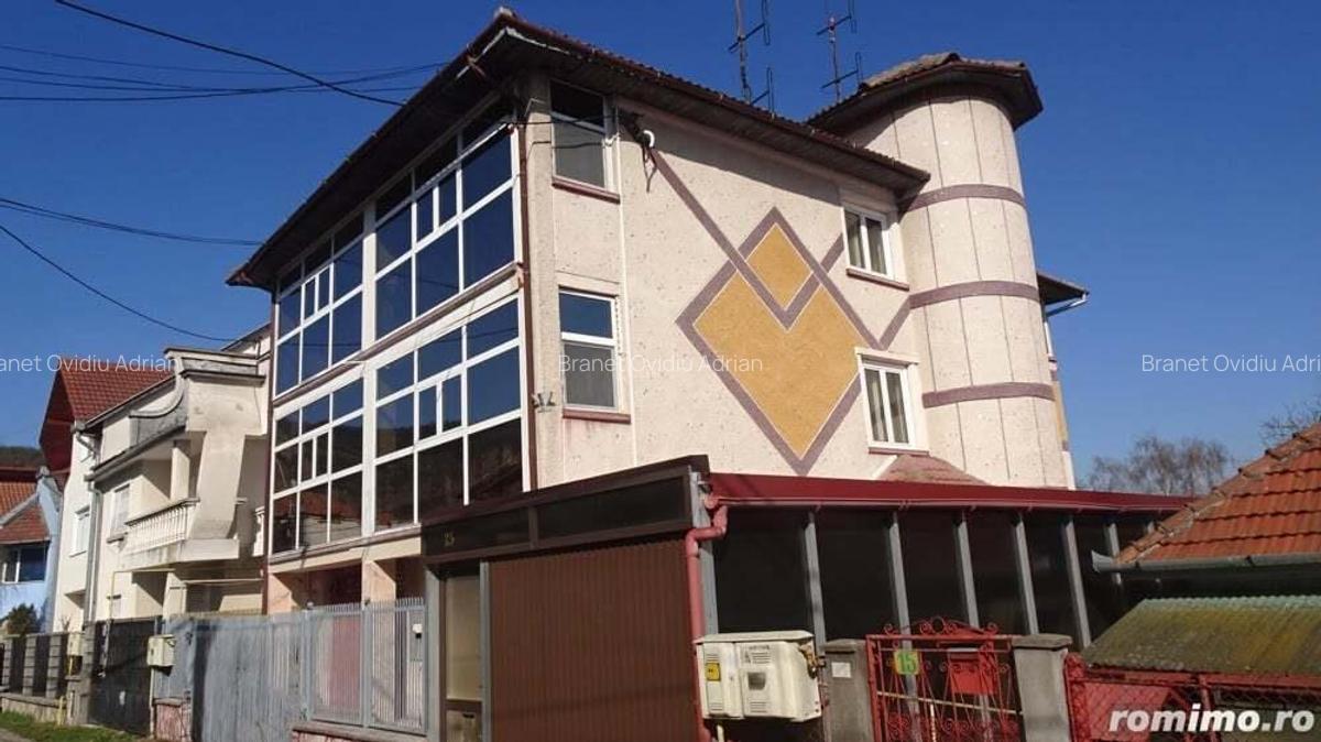 Vand casa in Deva, zona Crangului, D+ P+E1+E2 + pod, constructie din caramida din anul 1986 - 1