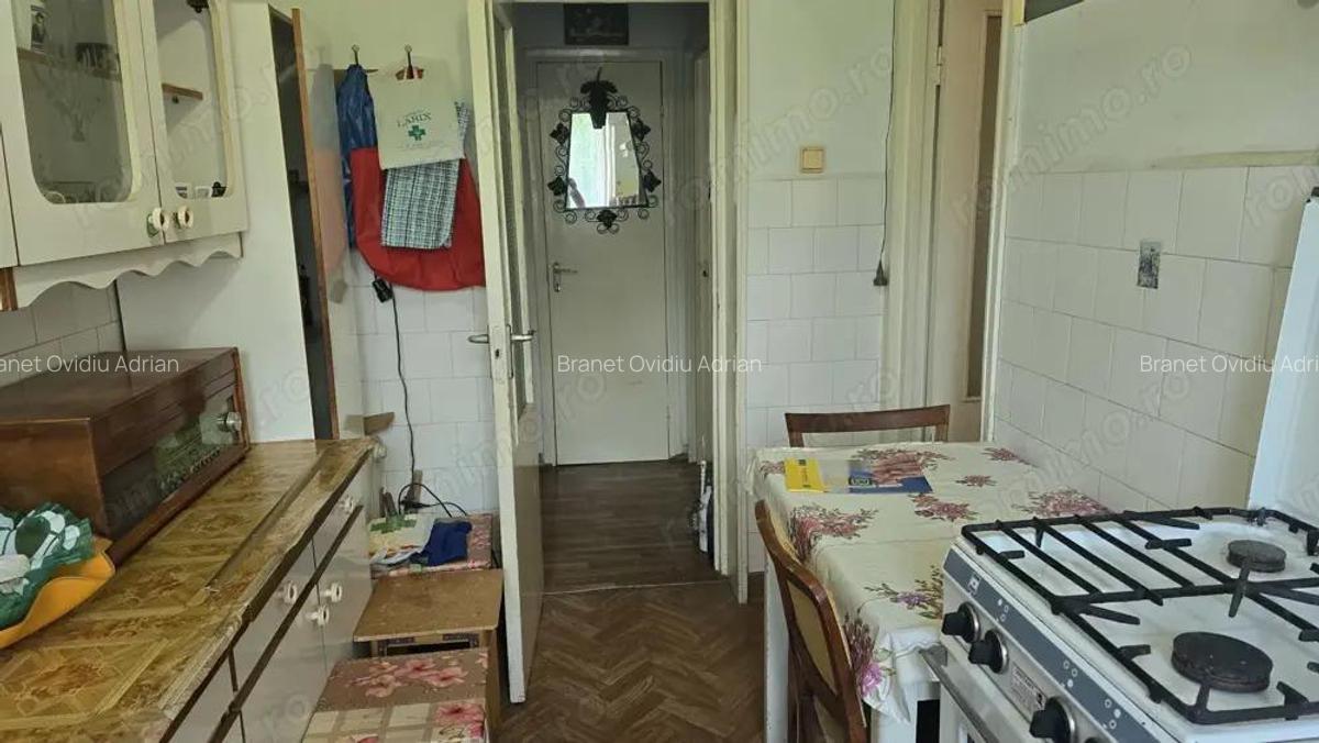Vand apartament 2 camere cu intrari separate (circular) in Deva, str. Zamfirescu, etaj 3, - 9