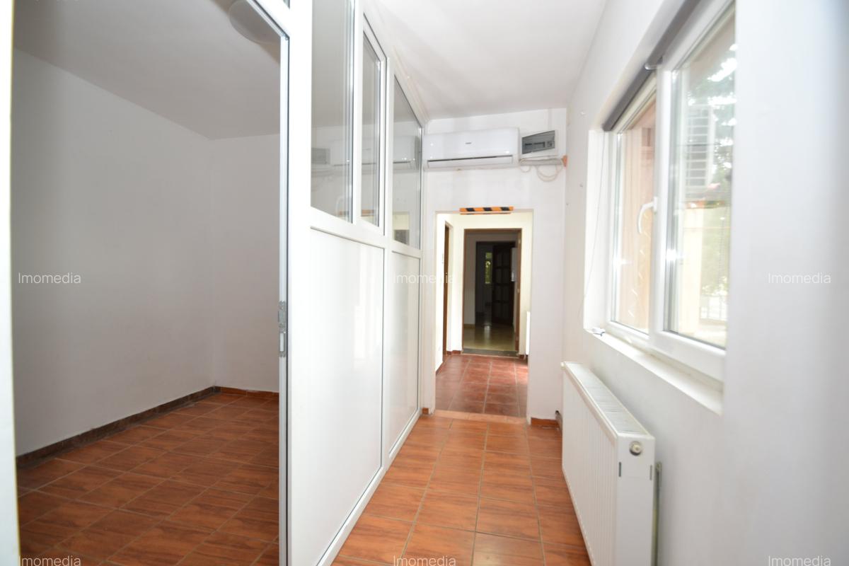Casa zona Blascovici, 5 camere, 3 bai, 3 intrari - 6