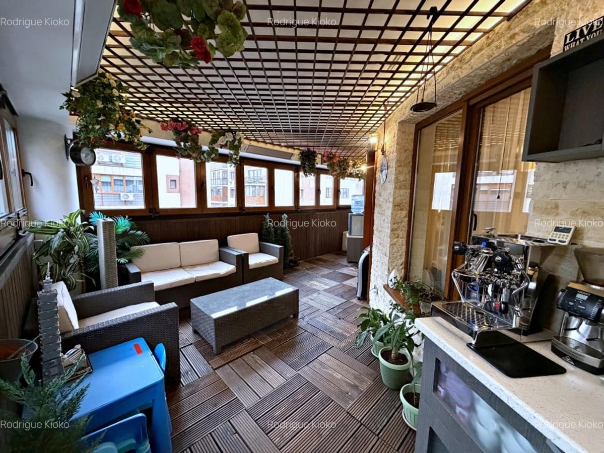 3 cam - 143 mp - Et.1/3 - 2 bai, 2 balcoane – Ghencea, An 2009 - 4