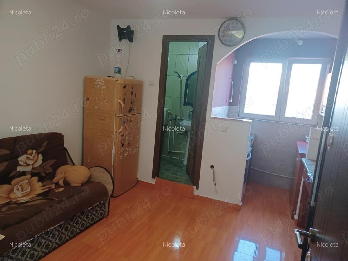 Garsoniera Zona Aparatorii Patriei 5 minute de metrou - 5
