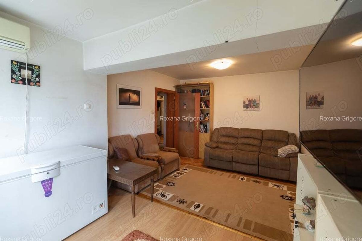 Apartament 4 camere de vanzare - Centru Civic - 3
