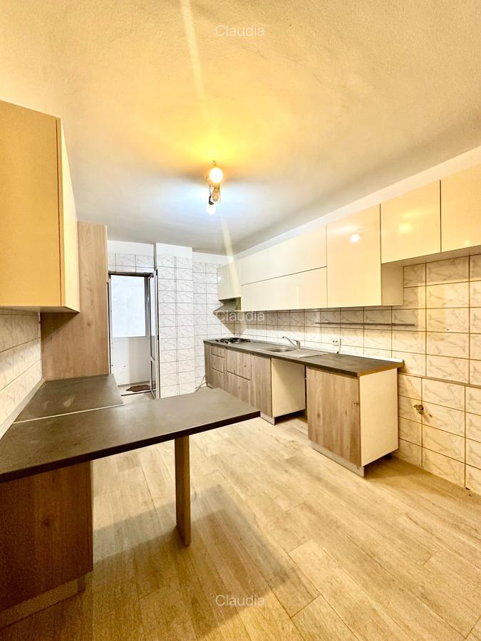 Apartament cu 4 camere decomandat în Primăverii - 10
