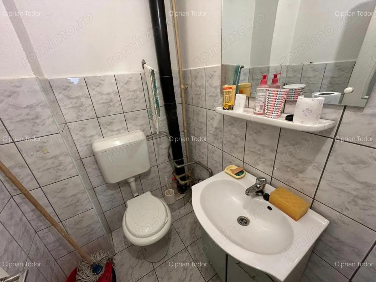 Apartament 3 camere, etaj 3 - zona Cetate - 10