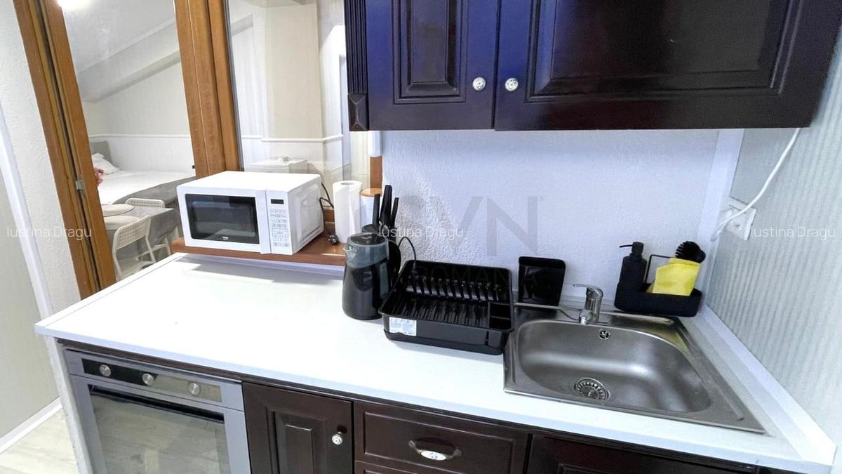 Apartament cu 8 camere decomandat în Aviației - 6